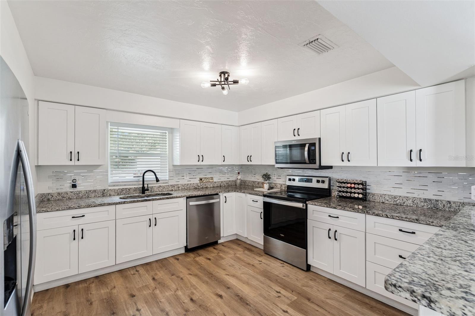 Image 12 of 47 For 1051 Eva Street