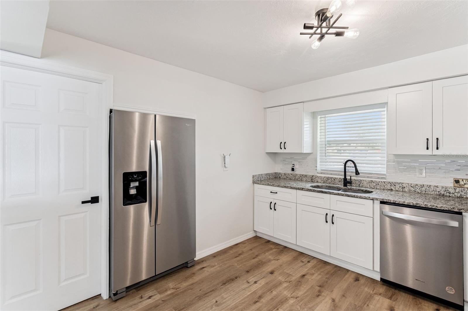 Image 14 of 47 For 1051 Eva Street