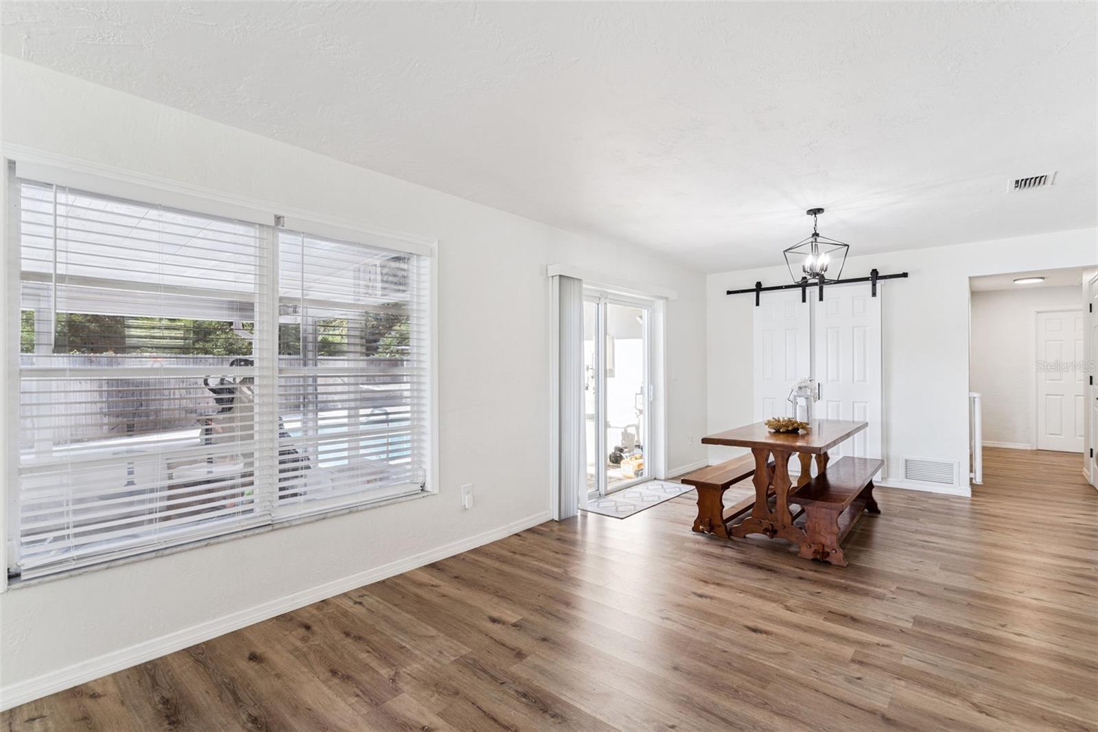 Image 16 of 47 For 1051 Eva Street