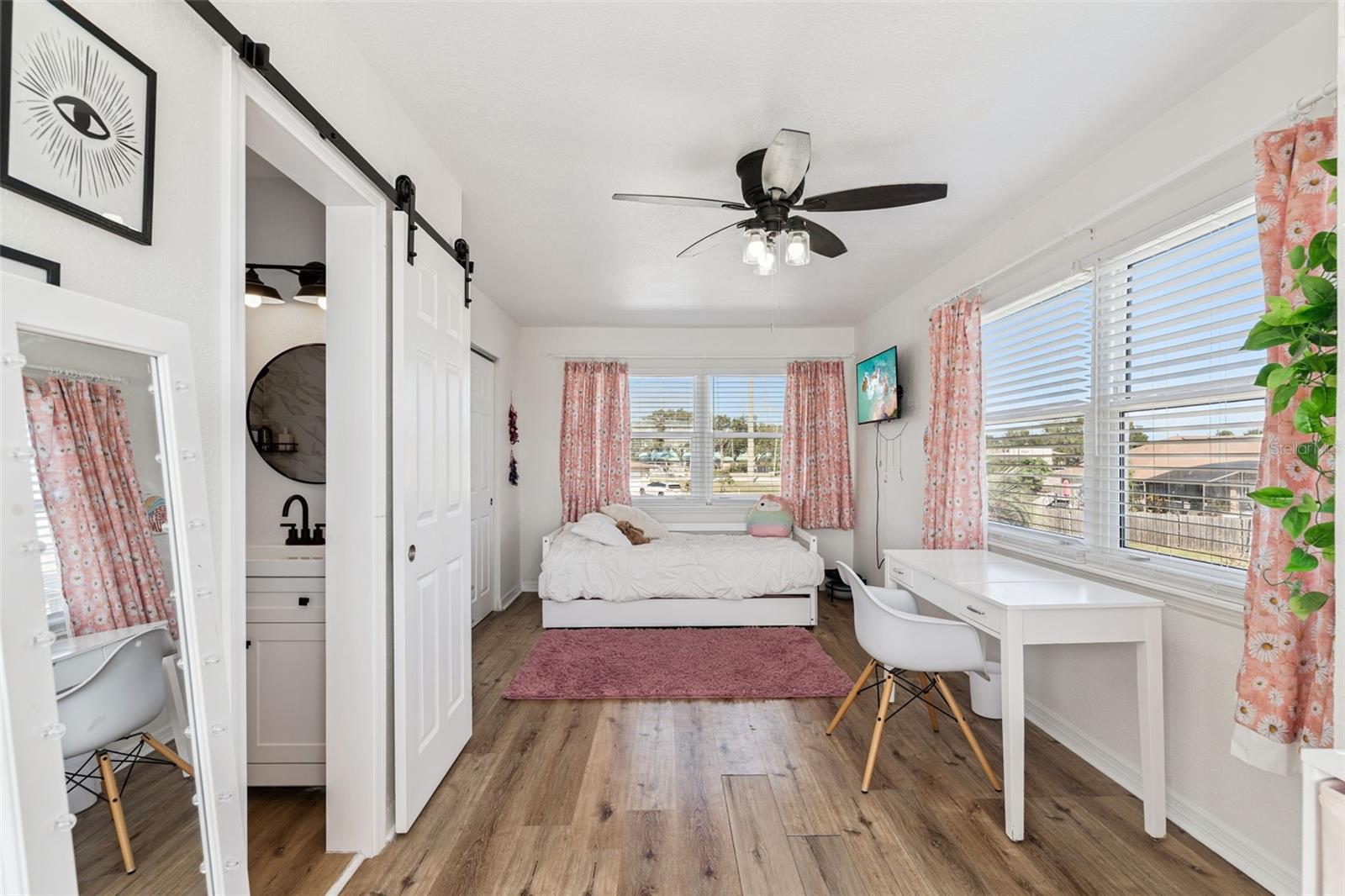 Image 26 of 47 For 1051 Eva Street