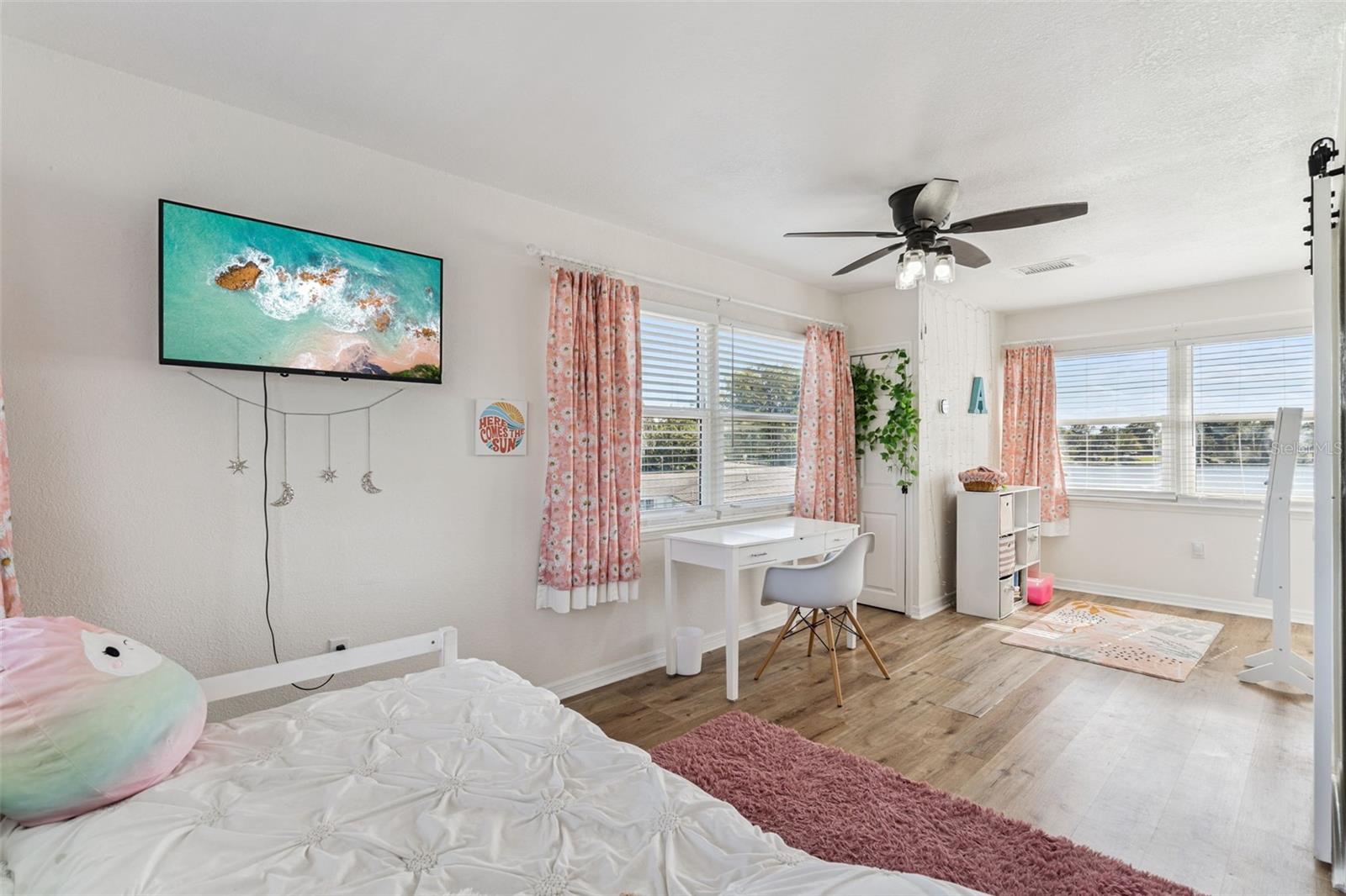 Image 27 of 47 For 1051 Eva Street