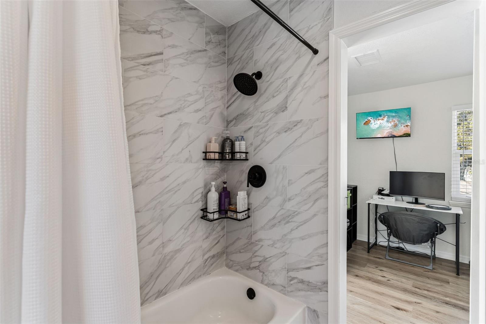 Image 34 of 47 For 1051 Eva Street