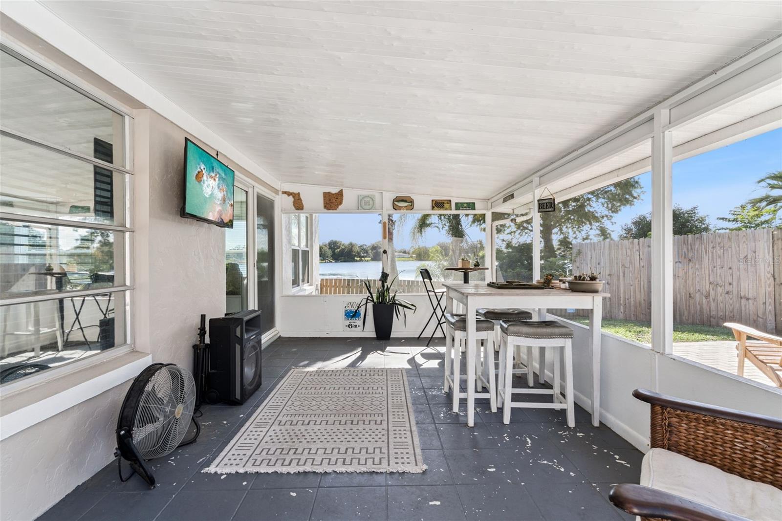 Image 40 of 47 For 1051 Eva Street