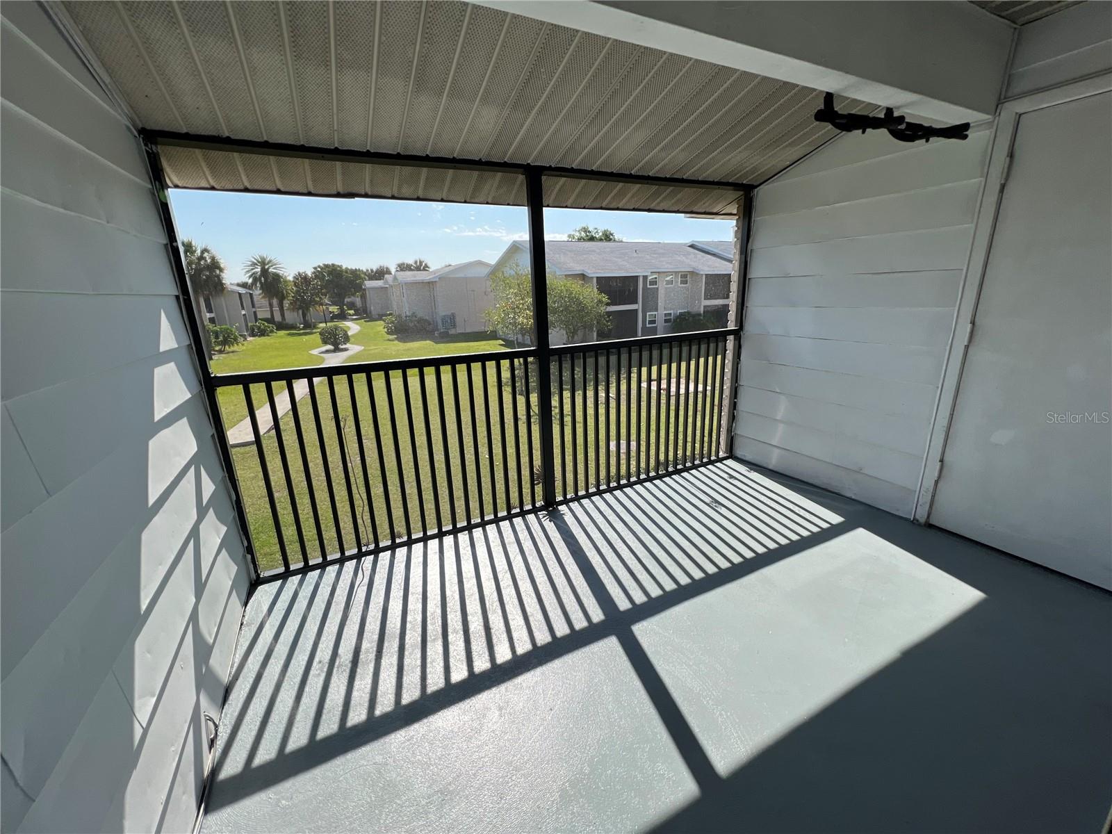 Image 8 of 23 For 851 Sky Lake Circle D