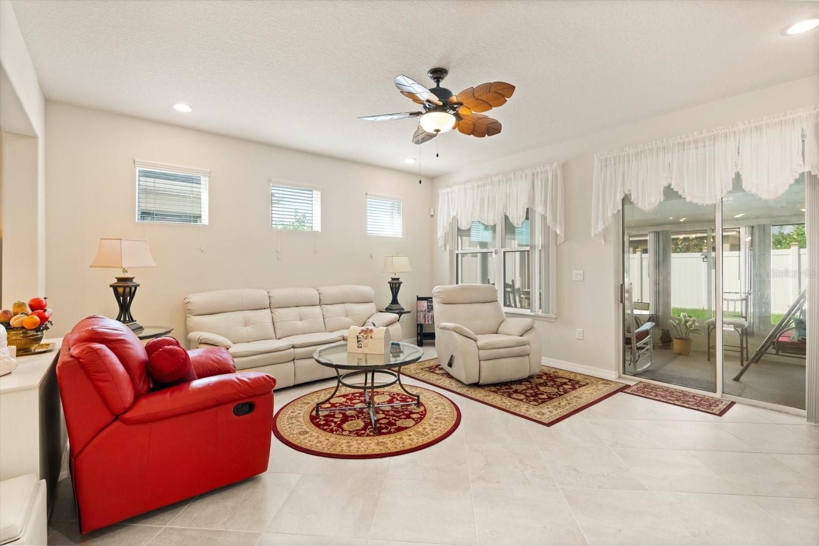 Image 11 of 65 For 2534 Fontaine Drive