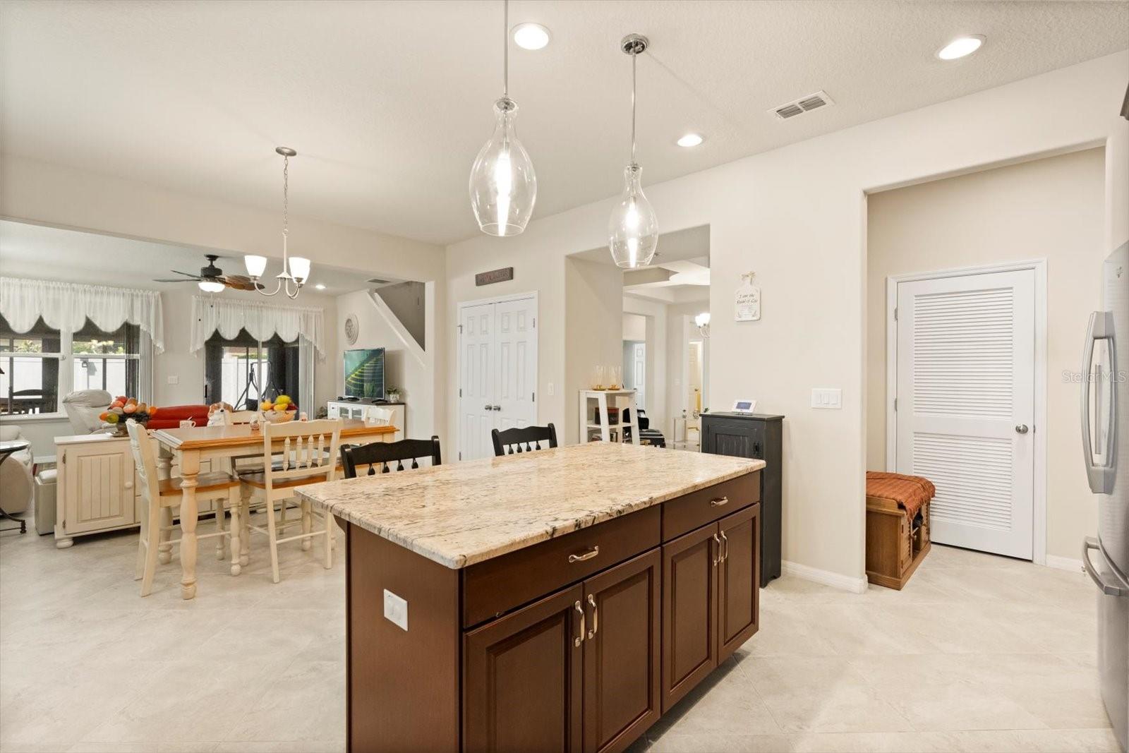 Image 17 of 65 For 2534 Fontaine Drive