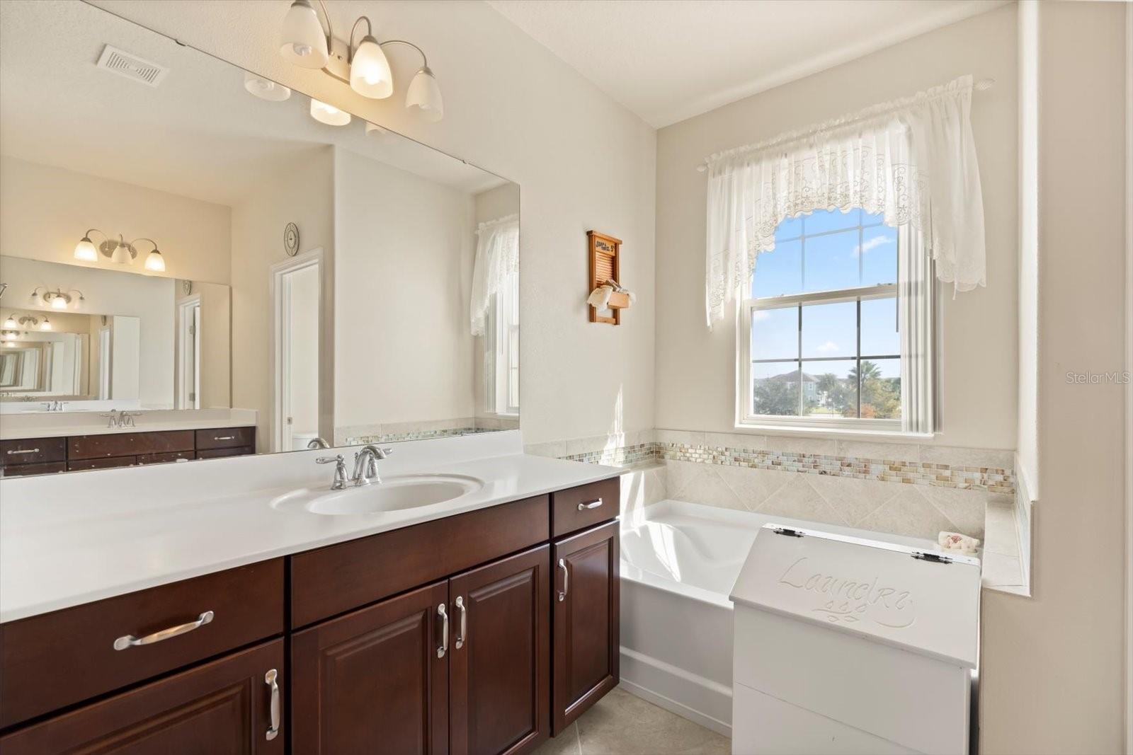 Image 22 of 65 For 2534 Fontaine Drive