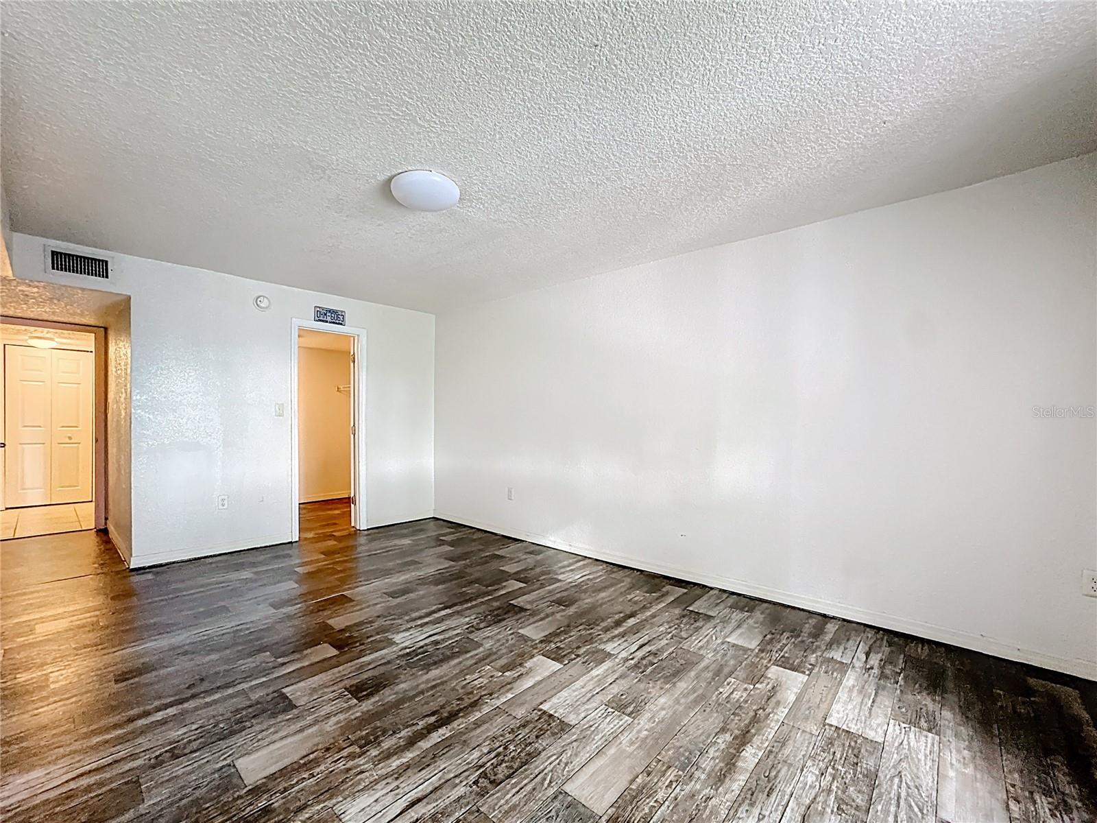 Image 22 of 34 For 1928 Conway Rd  33