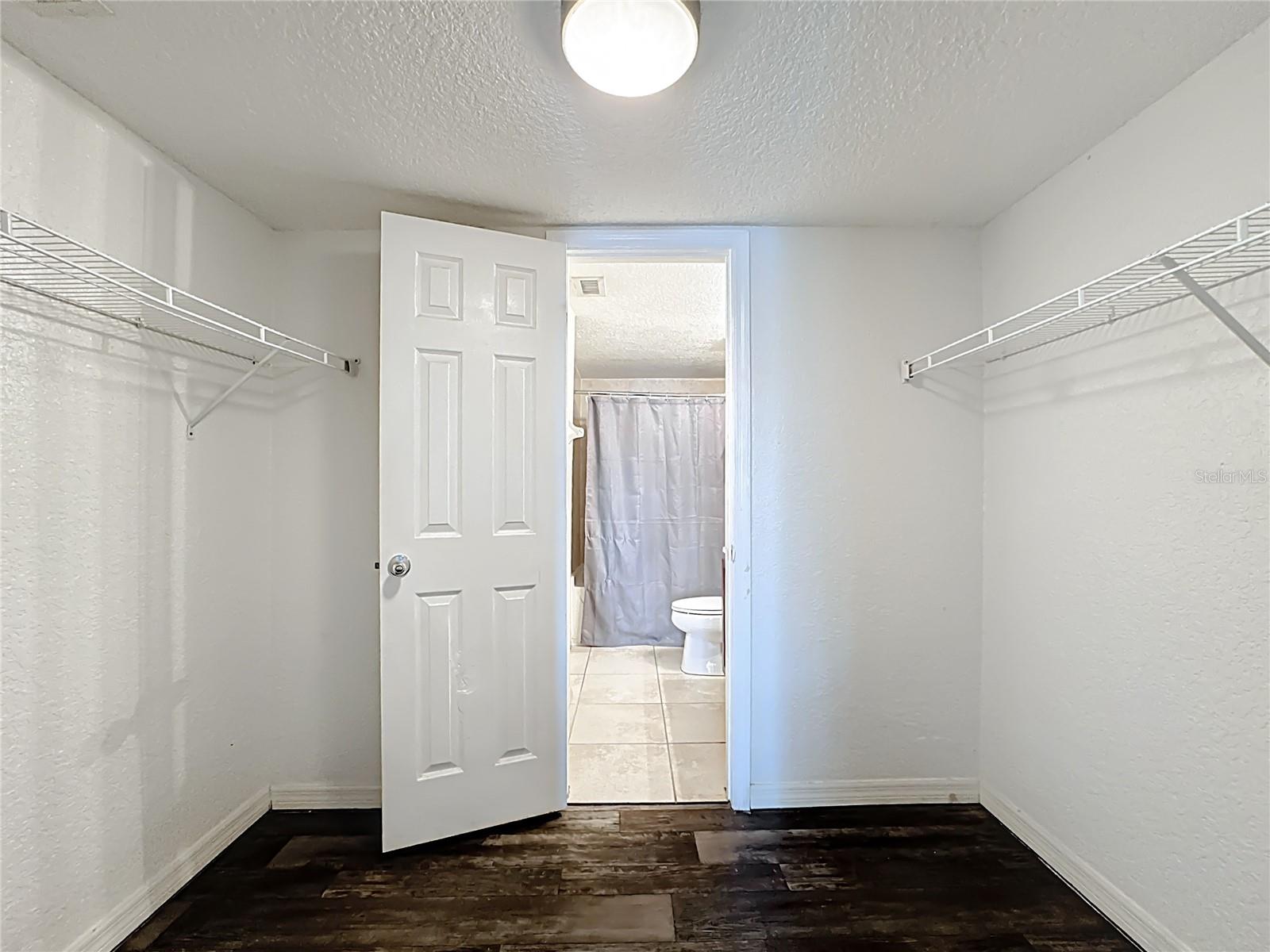 Image 27 of 34 For 1928 Conway Rd  33