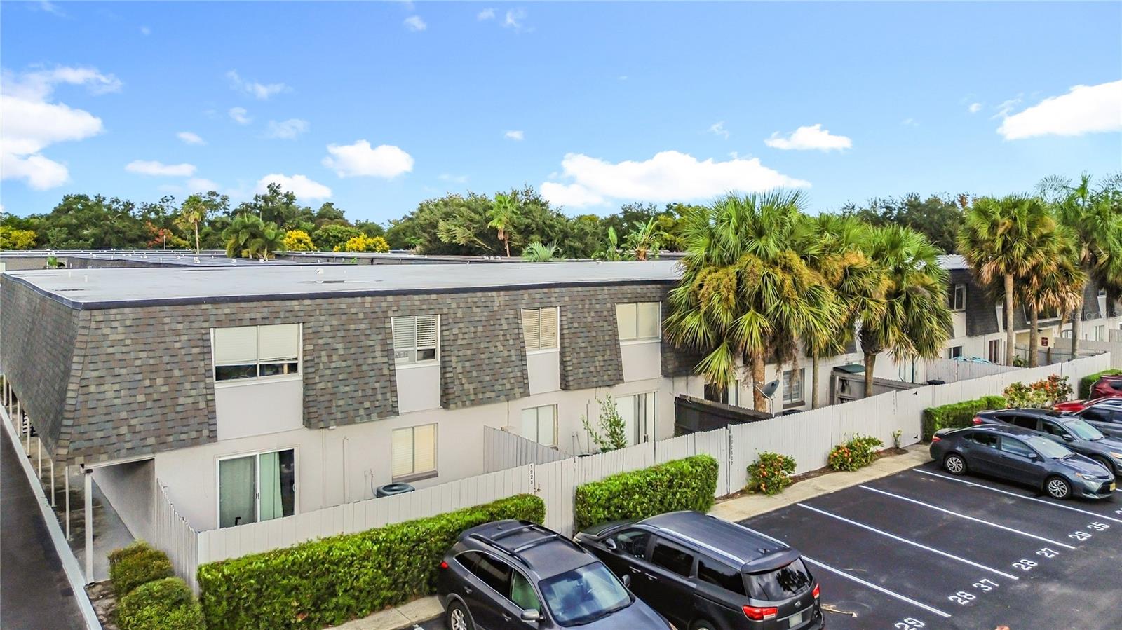 Image 5 of 34 For 1928 Conway Rd  33