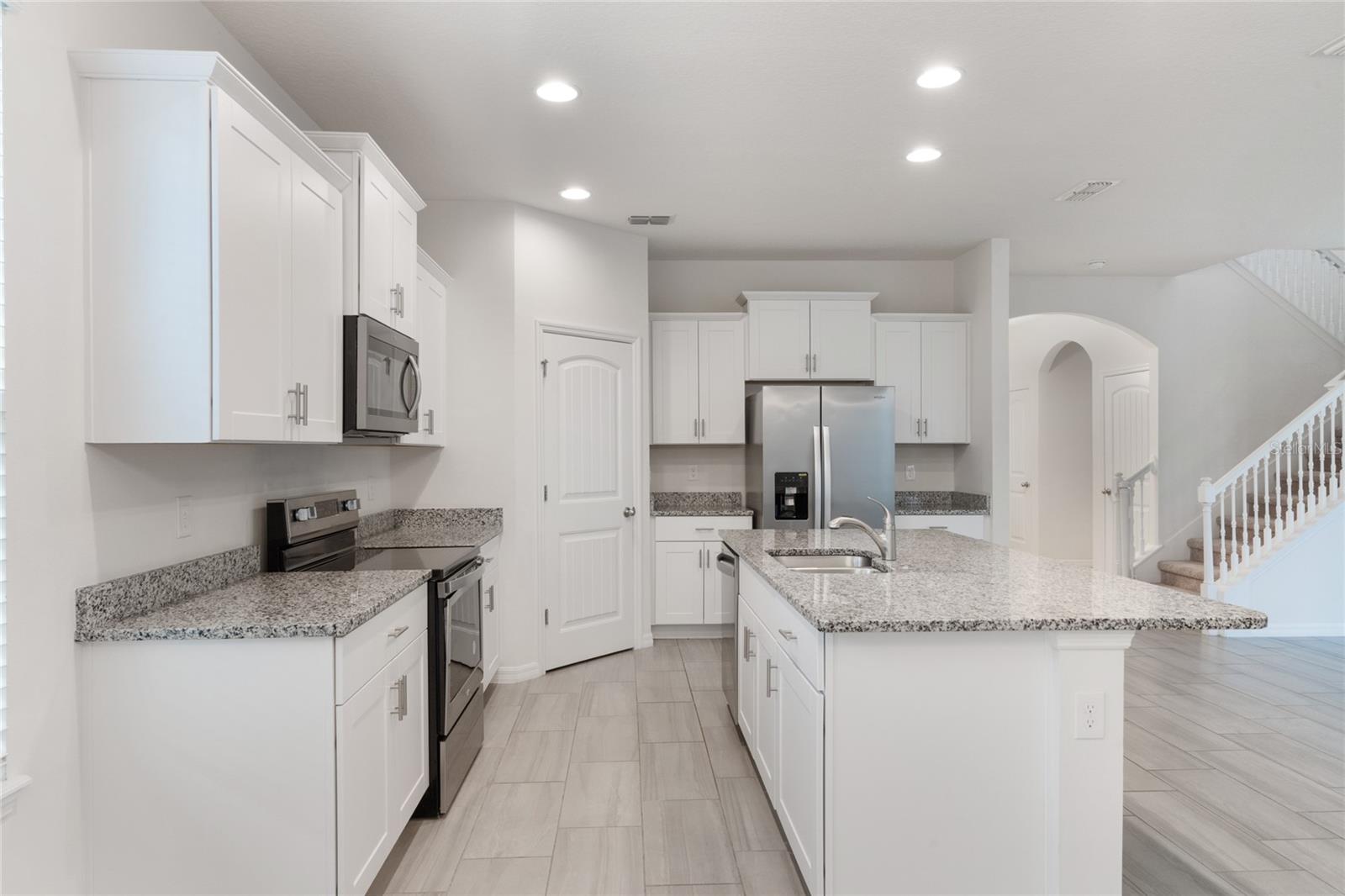 Image 10 of 36 For 16472 Angel Fish Road