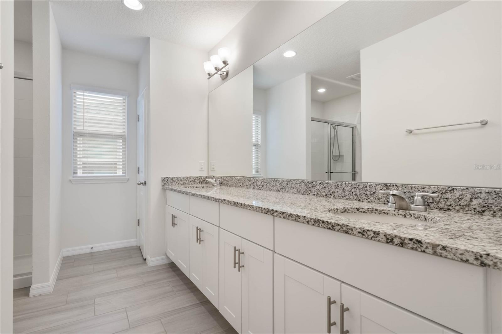 Image 14 of 36 For 16472 Angel Fish Road