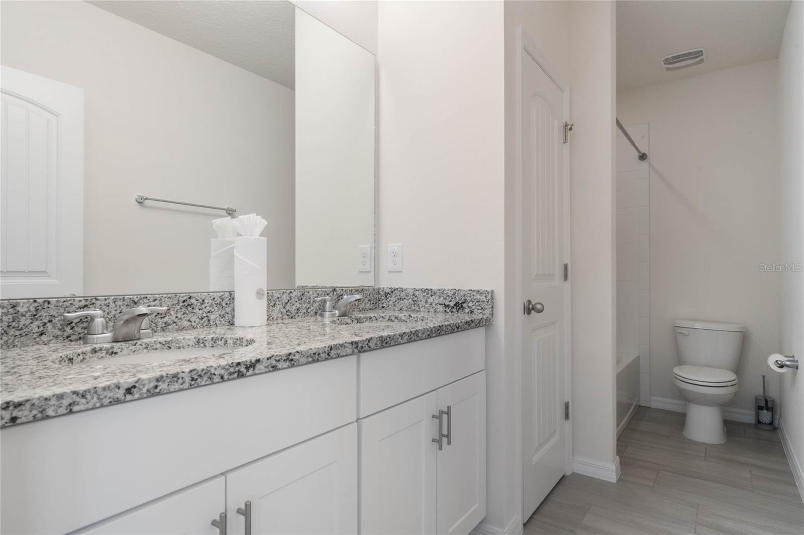 Image 19 of 36 For 16472 Angel Fish Road