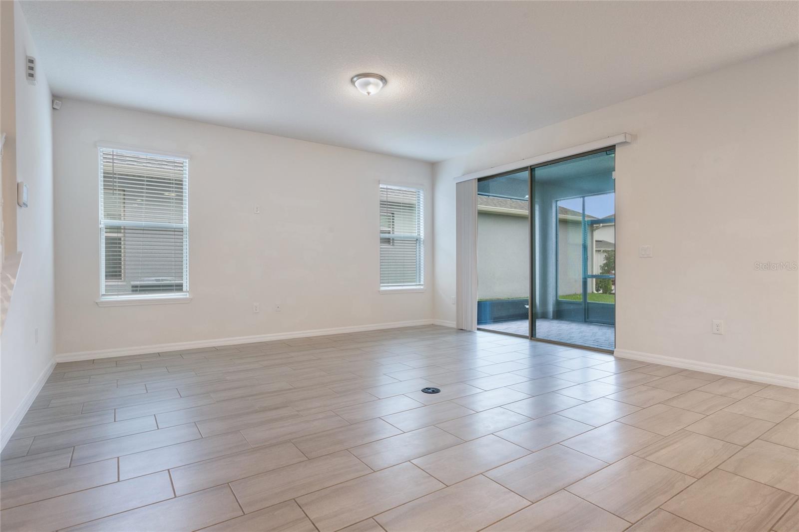 Image 5 of 36 For 16472 Angel Fish Road