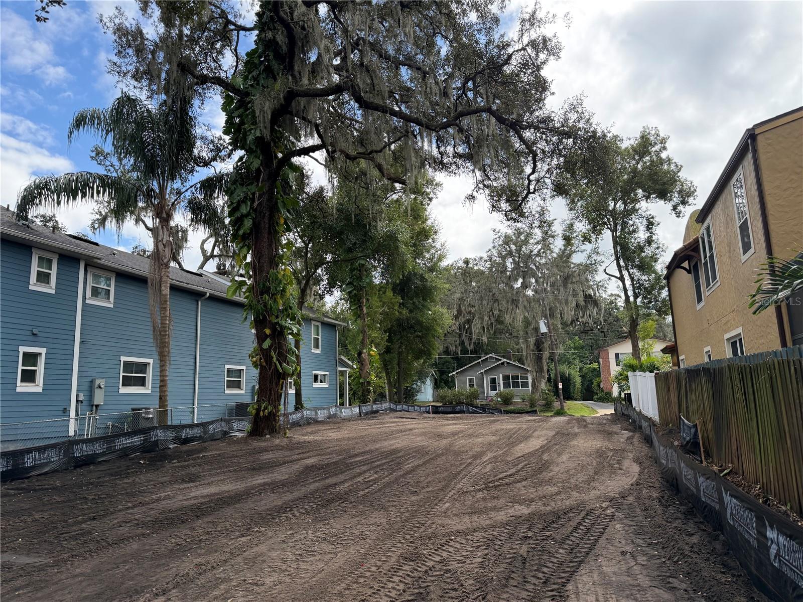 Image 4 of 12 For 1105 Elmwood Street