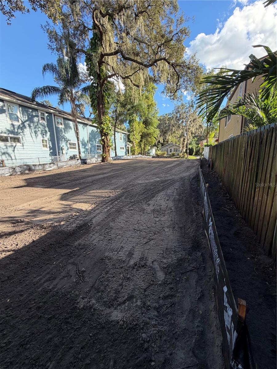 Image 9 of 12 For 1105 Elmwood Street