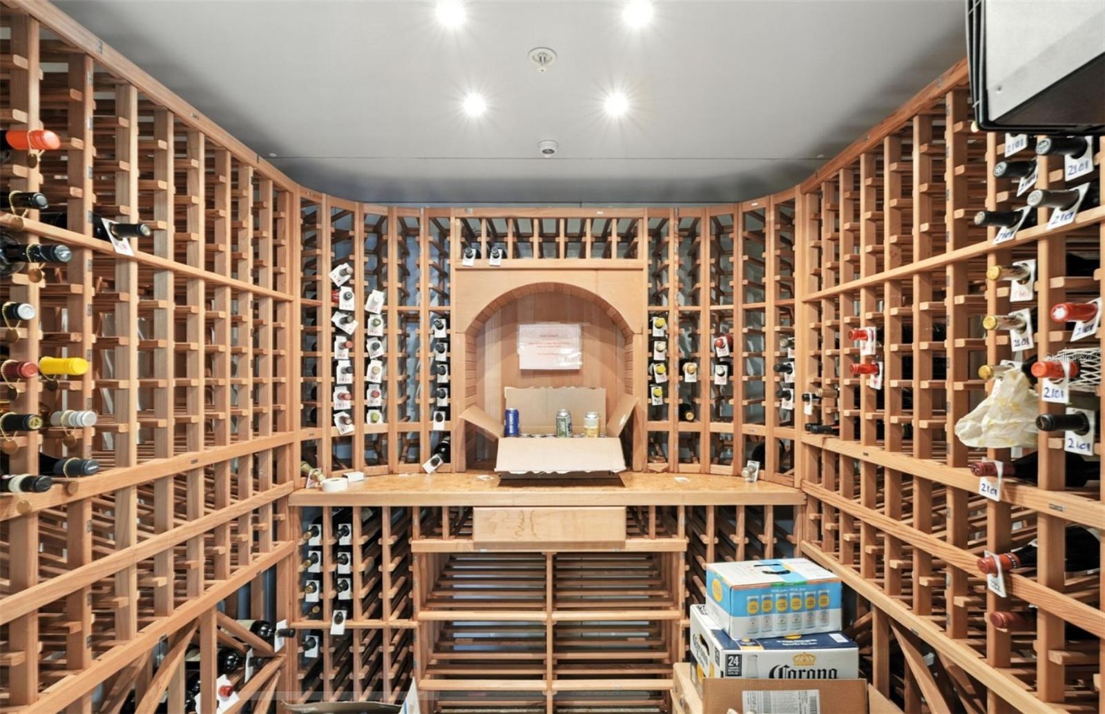 Image 17 of 74 For 150 Robinson Street 2102