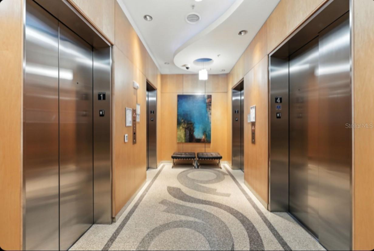 Image 18 of 74 For 150 Robinson Street 2102