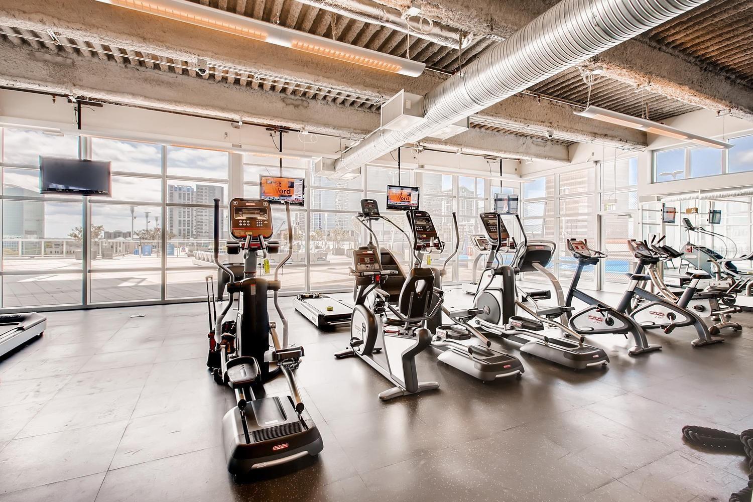 Image 25 of 74 For 150 Robinson Street 2102