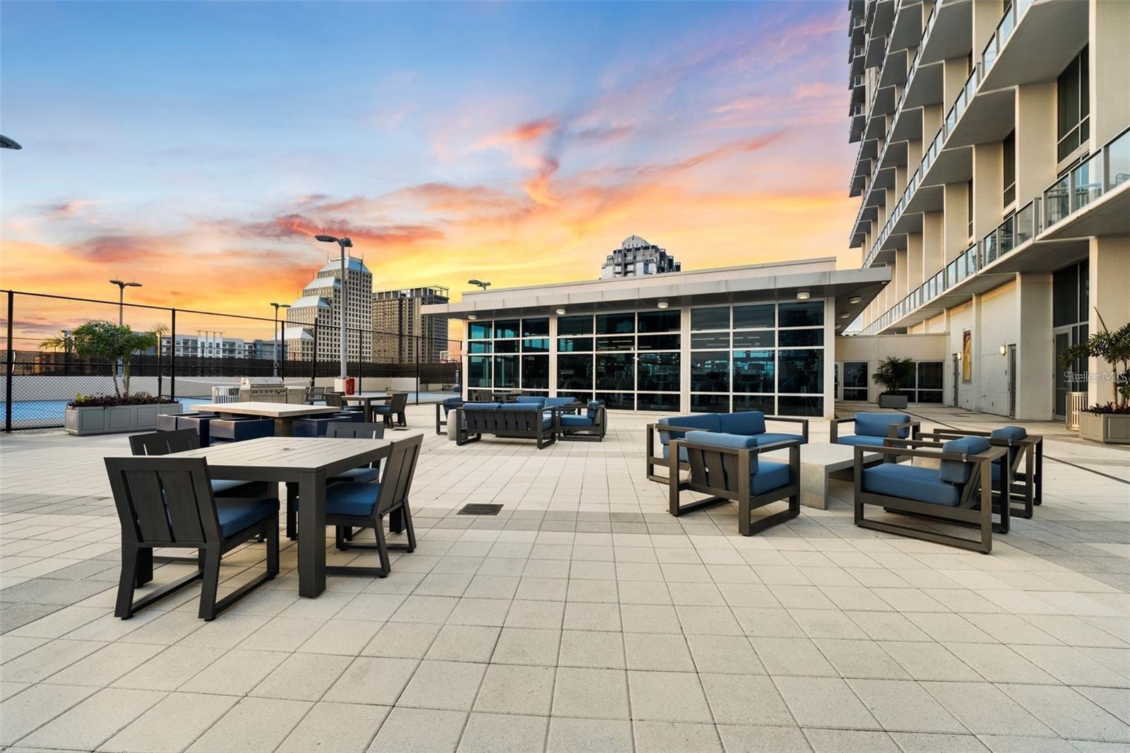 Image 28 of 74 For 150 Robinson Street 2102