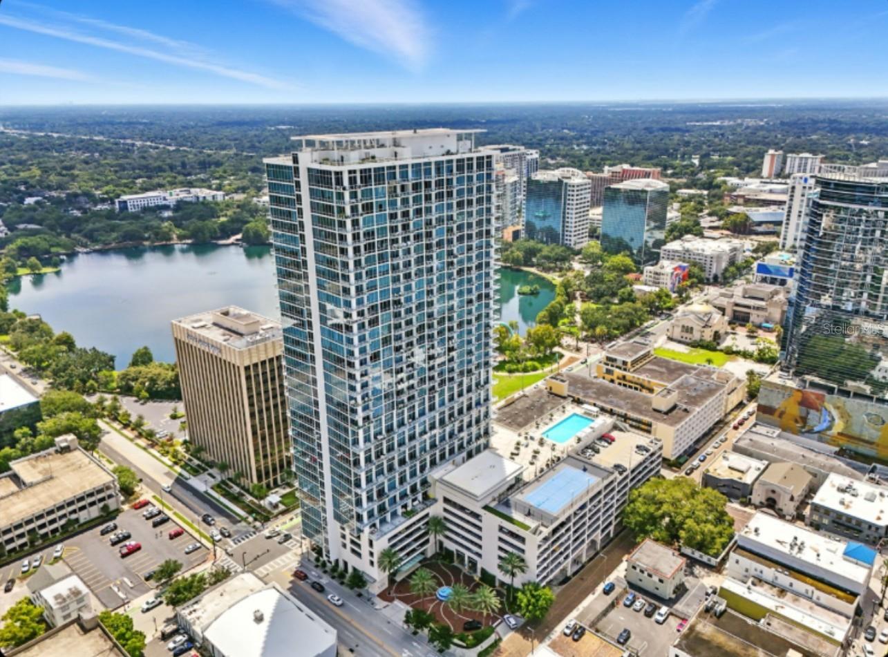 Image 32 of 74 For 150 Robinson Street 2102