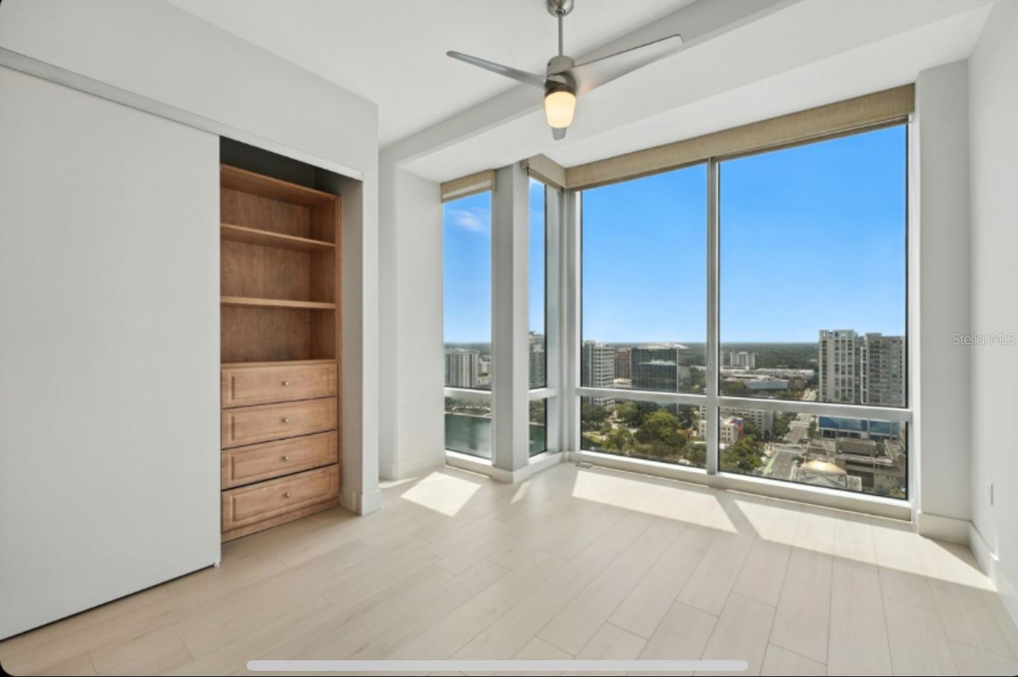 Image 44 of 74 For 150 Robinson Street 2102