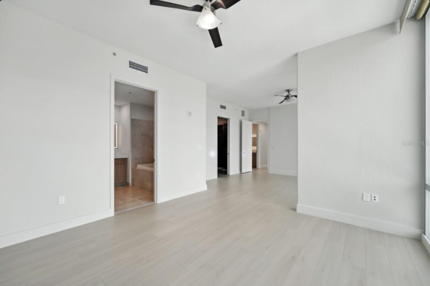 Image 48 of 74 For 150 Robinson Street 2102