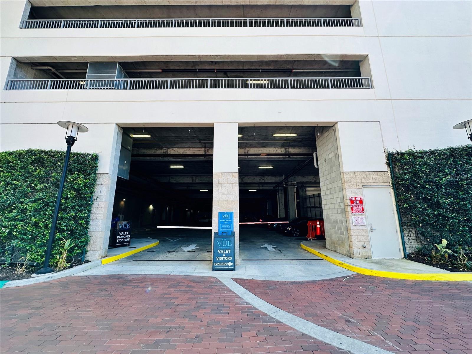 Image 5 of 74 For 150 Robinson Street 2102