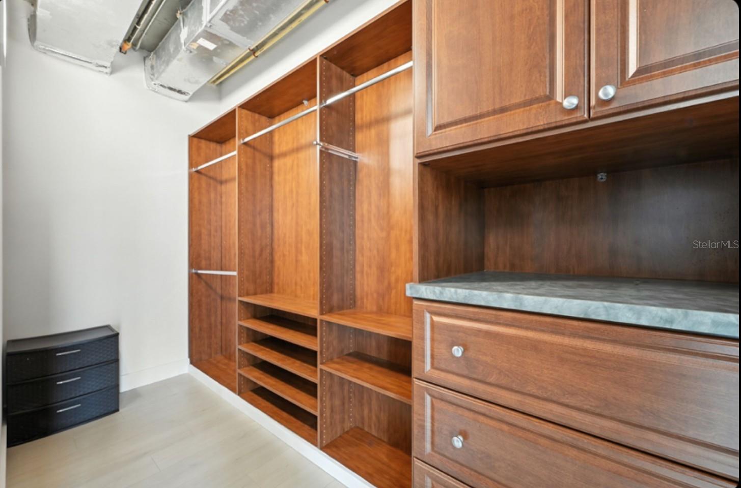 Image 51 of 74 For 150 Robinson Street 2102