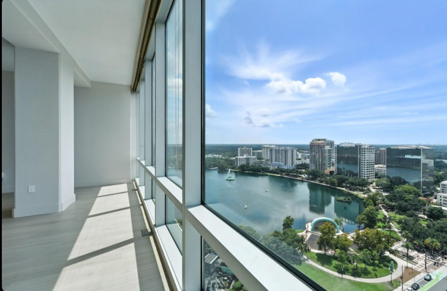 Image 53 of 74 For 150 Robinson Street 2102