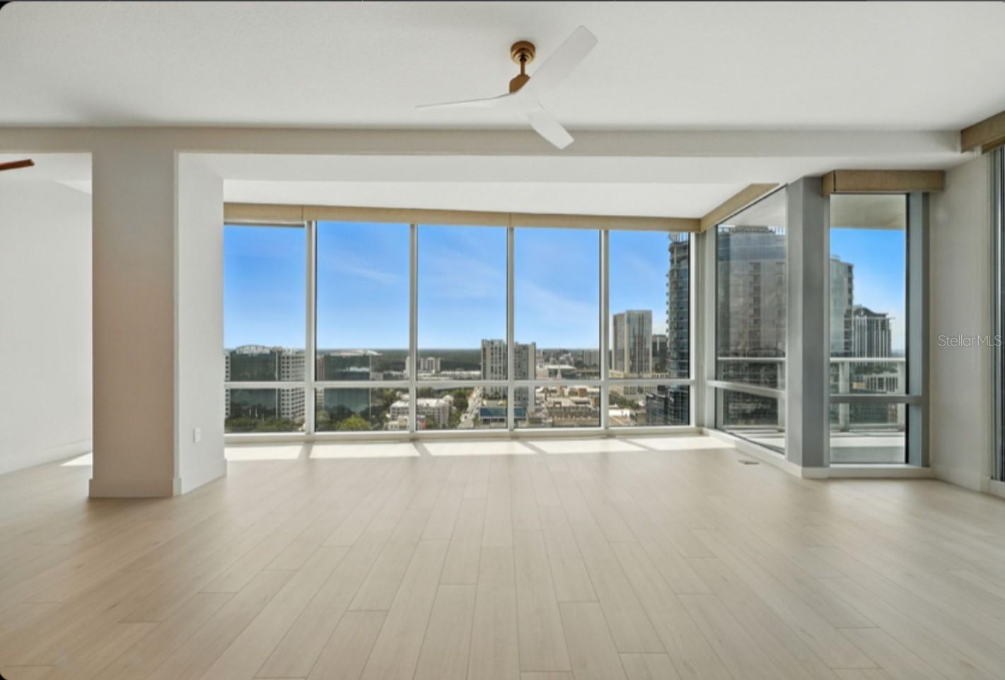 Image 55 of 74 For 150 Robinson Street 2102