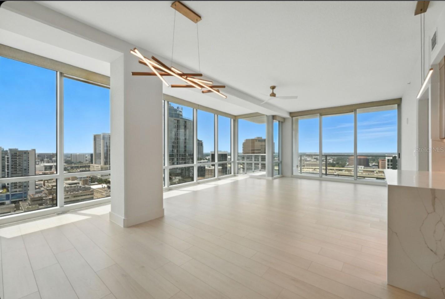 Image 58 of 74 For 150 Robinson Street 2102