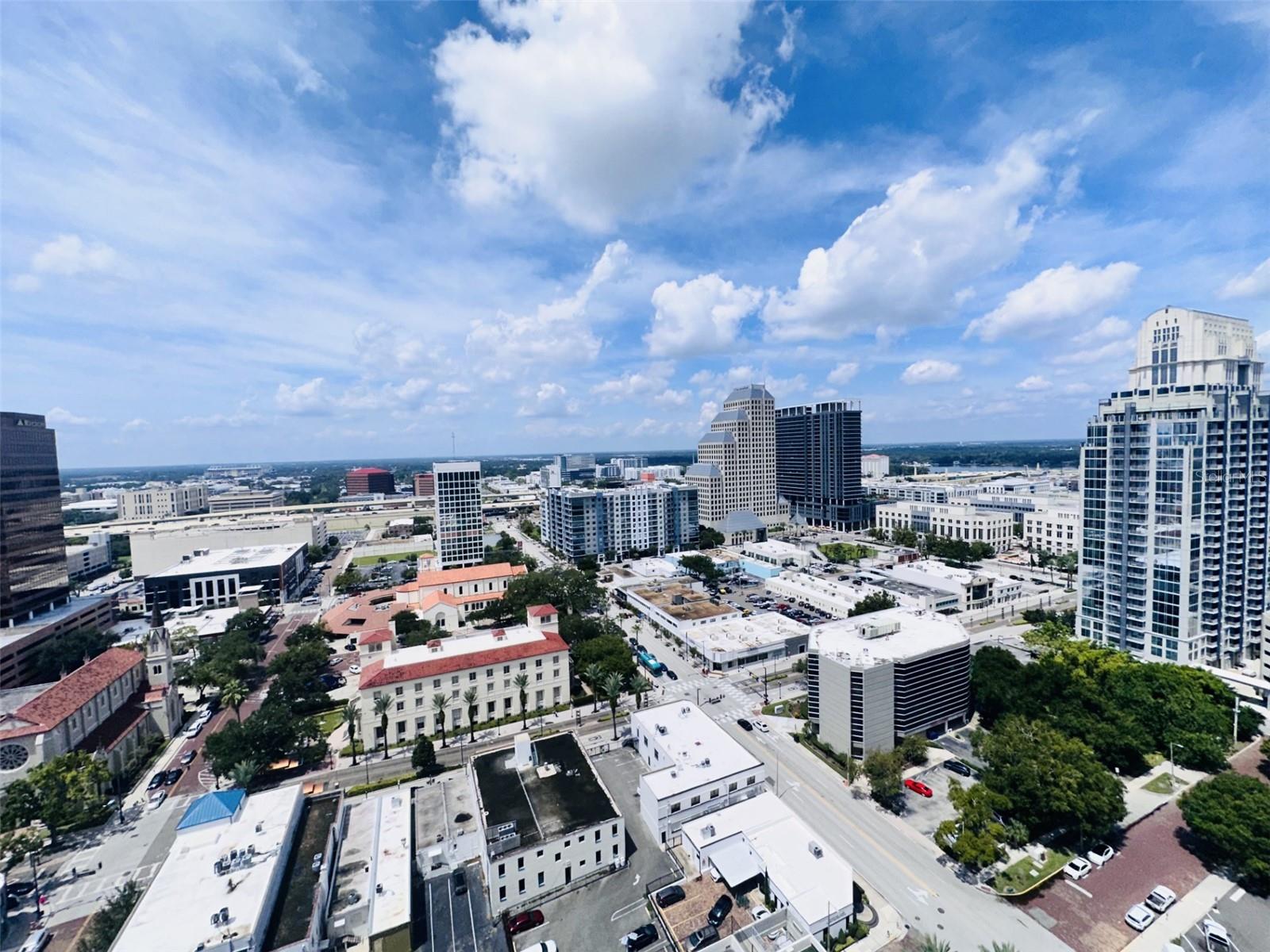 Image 62 of 74 For 150 Robinson Street 2102