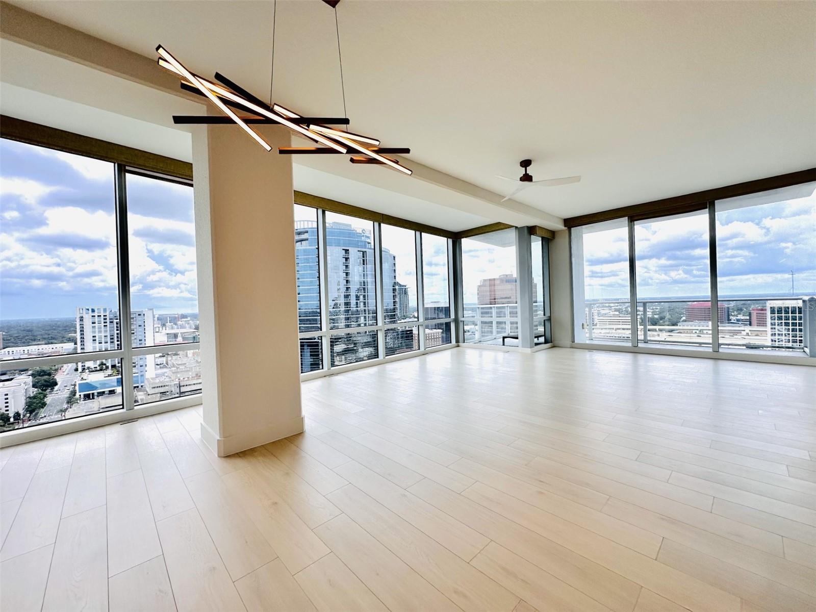 Image 63 of 74 For 150 Robinson Street 2102