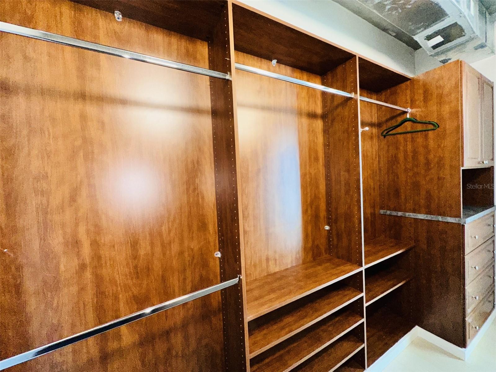 Image 70 of 74 For 150 Robinson Street 2102