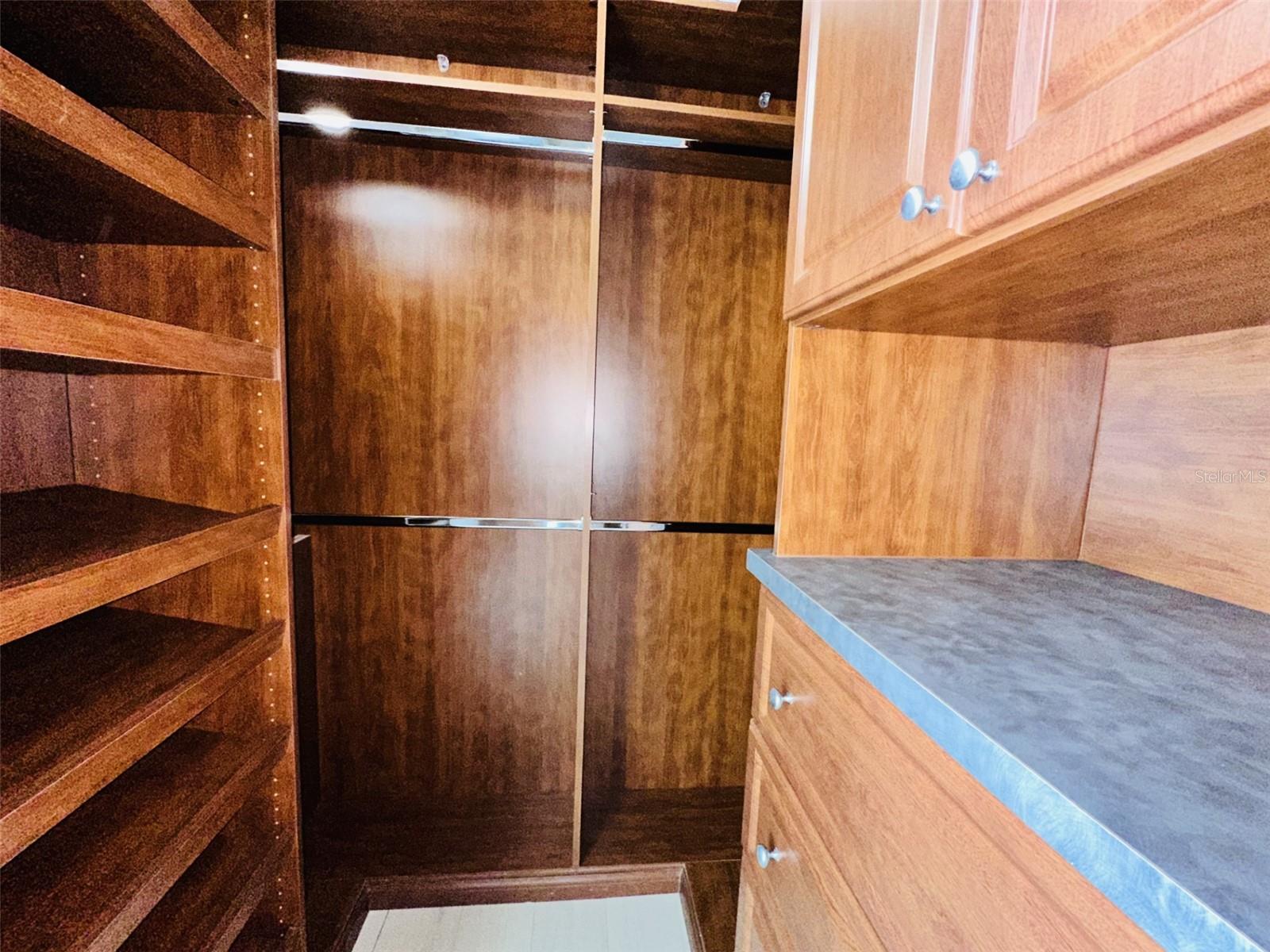 Image 71 of 74 For 150 Robinson Street 2102