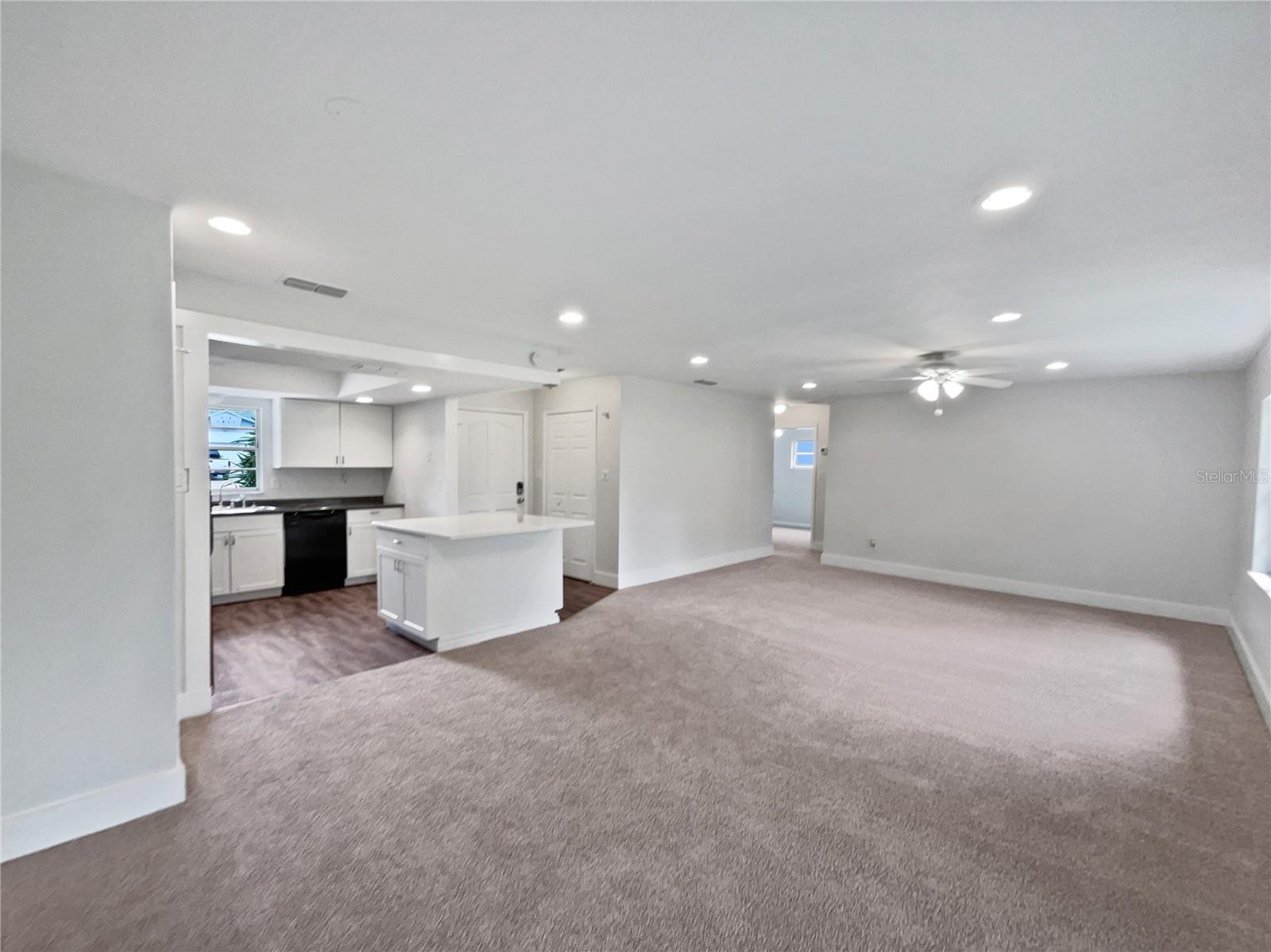 Image 14 of 27 For 5533 Satel Drive
