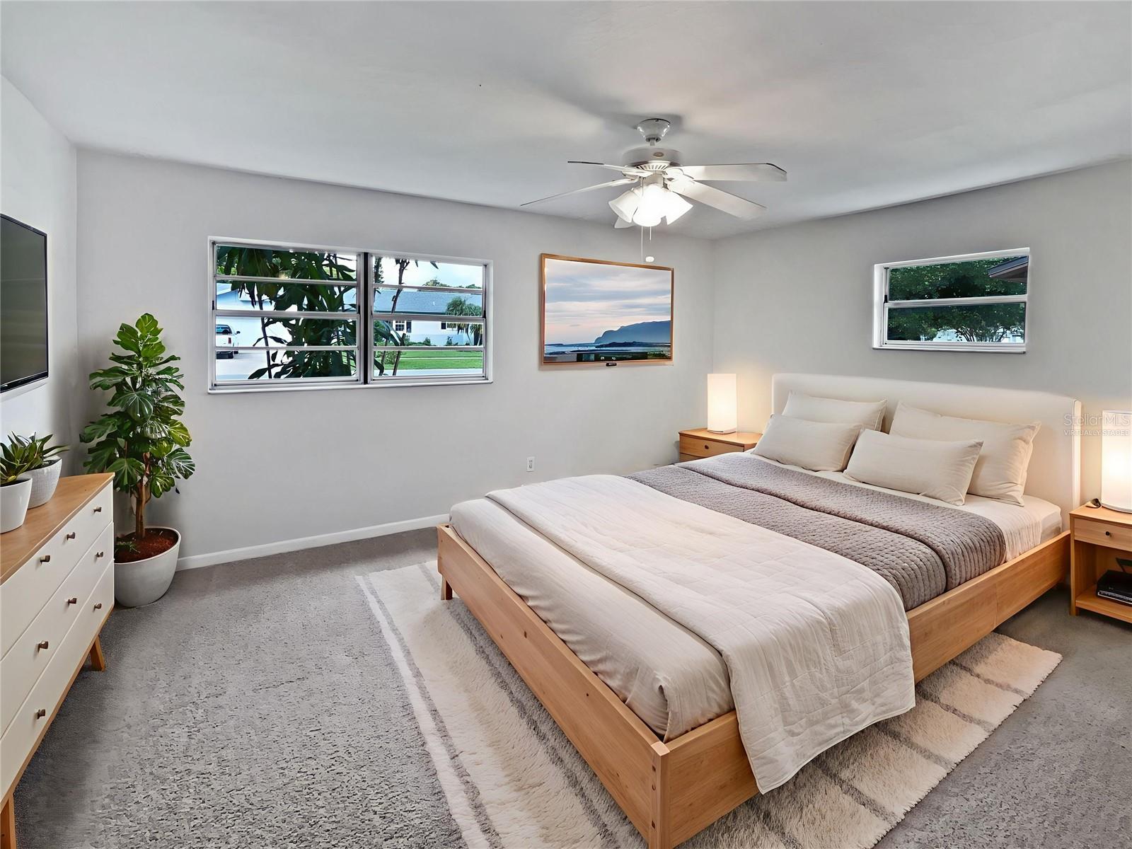 Image 4 of 27 For 5533 Satel Drive