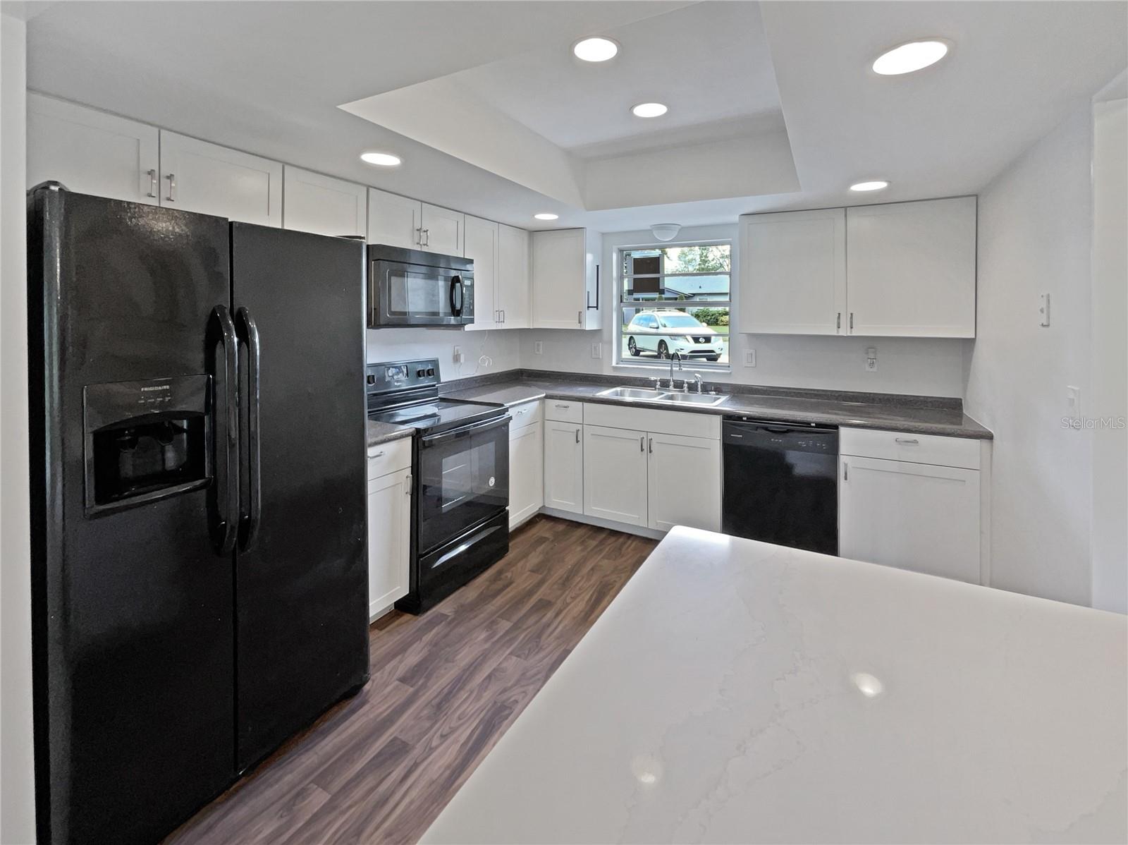 Image 6 of 27 For 5533 Satel Drive