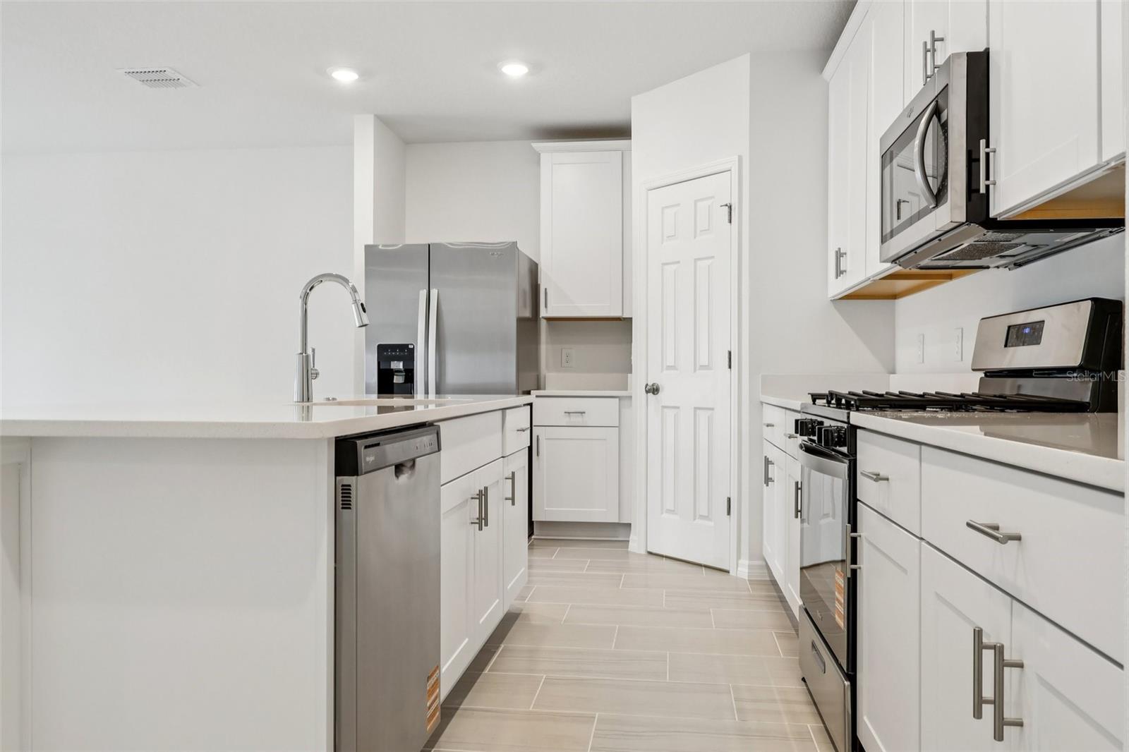 Image 11 of 35 For 28009 Poppy Court