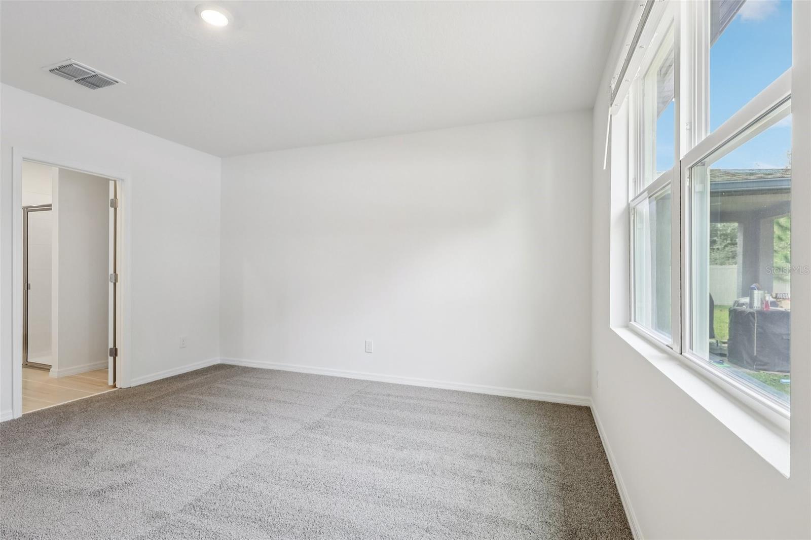 Image 14 of 35 For 28009 Poppy Court