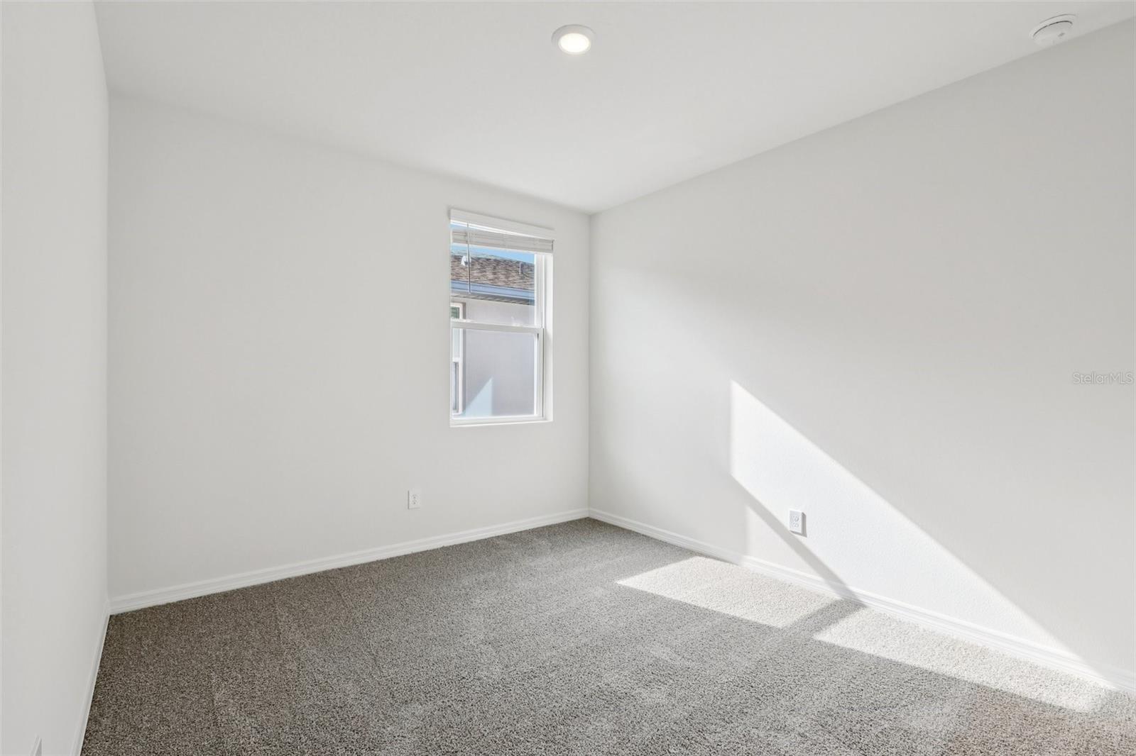 Image 21 of 35 For 28009 Poppy Court