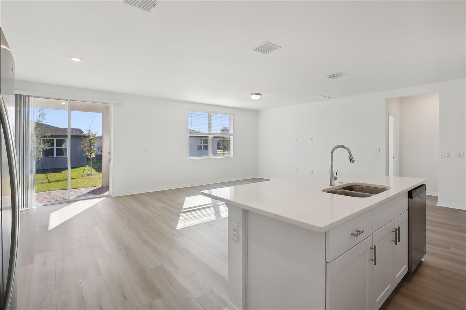 Image 3 of 18 For 4706 Jasmine Circle