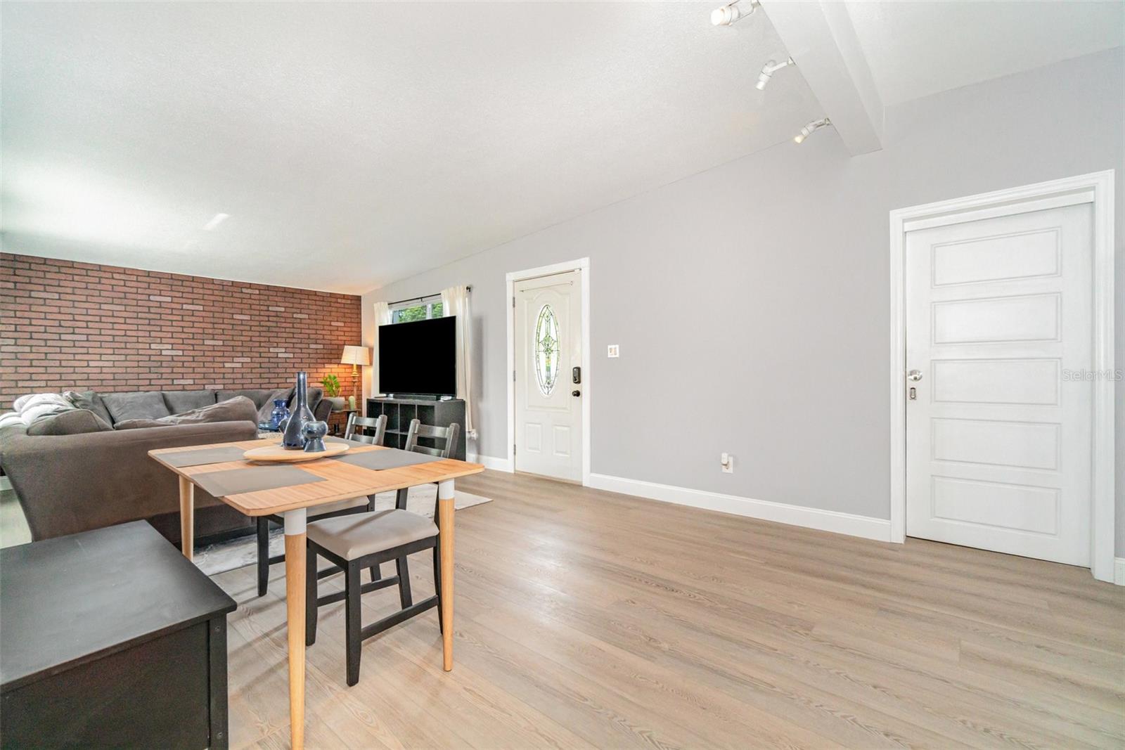 Image 4 of 34 For 4514 Rockledge Road