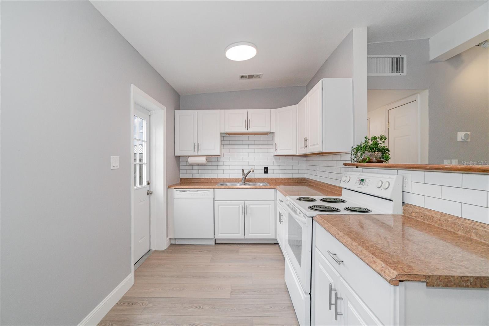 Image 7 of 34 For 4514 Rockledge Road