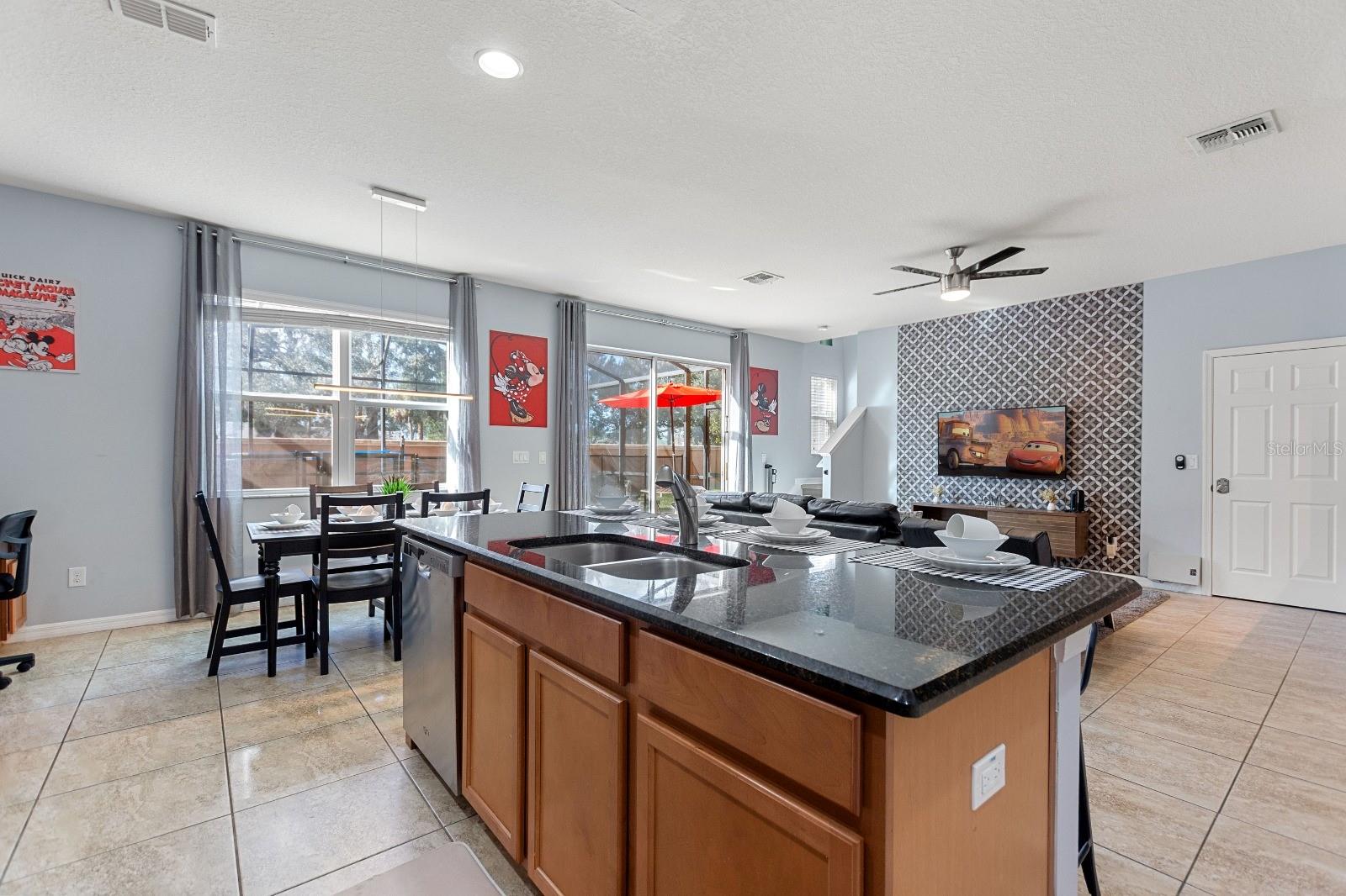 Image 4 of 35 For 820 Las Fuentes Drive