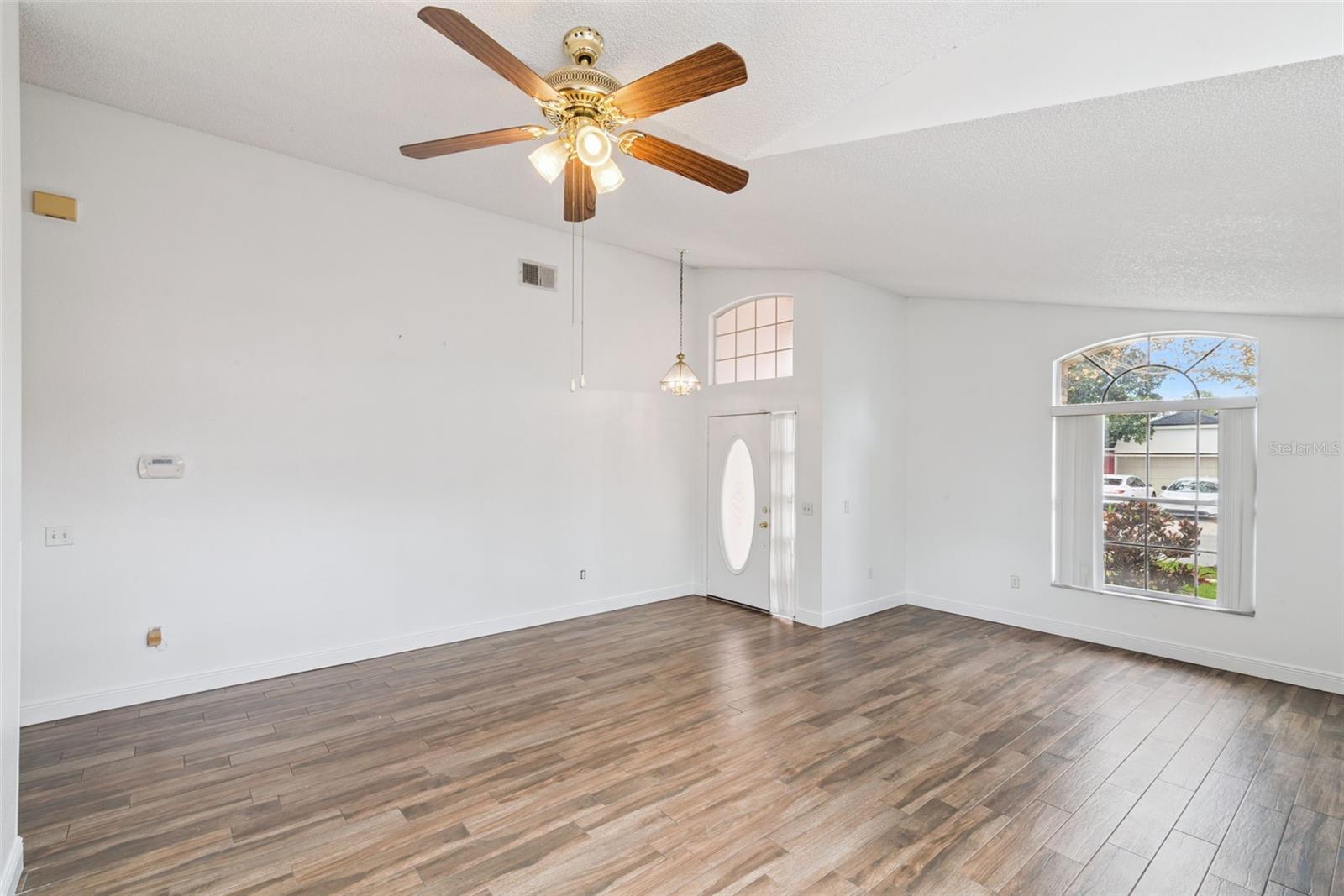 Image 12 of 20 For 2732 Cahill Way