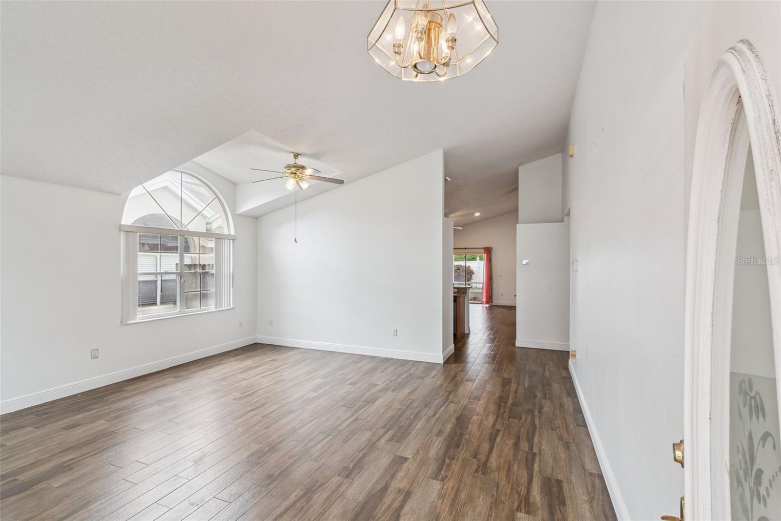 Image 17 of 20 For 2732 Cahill Way