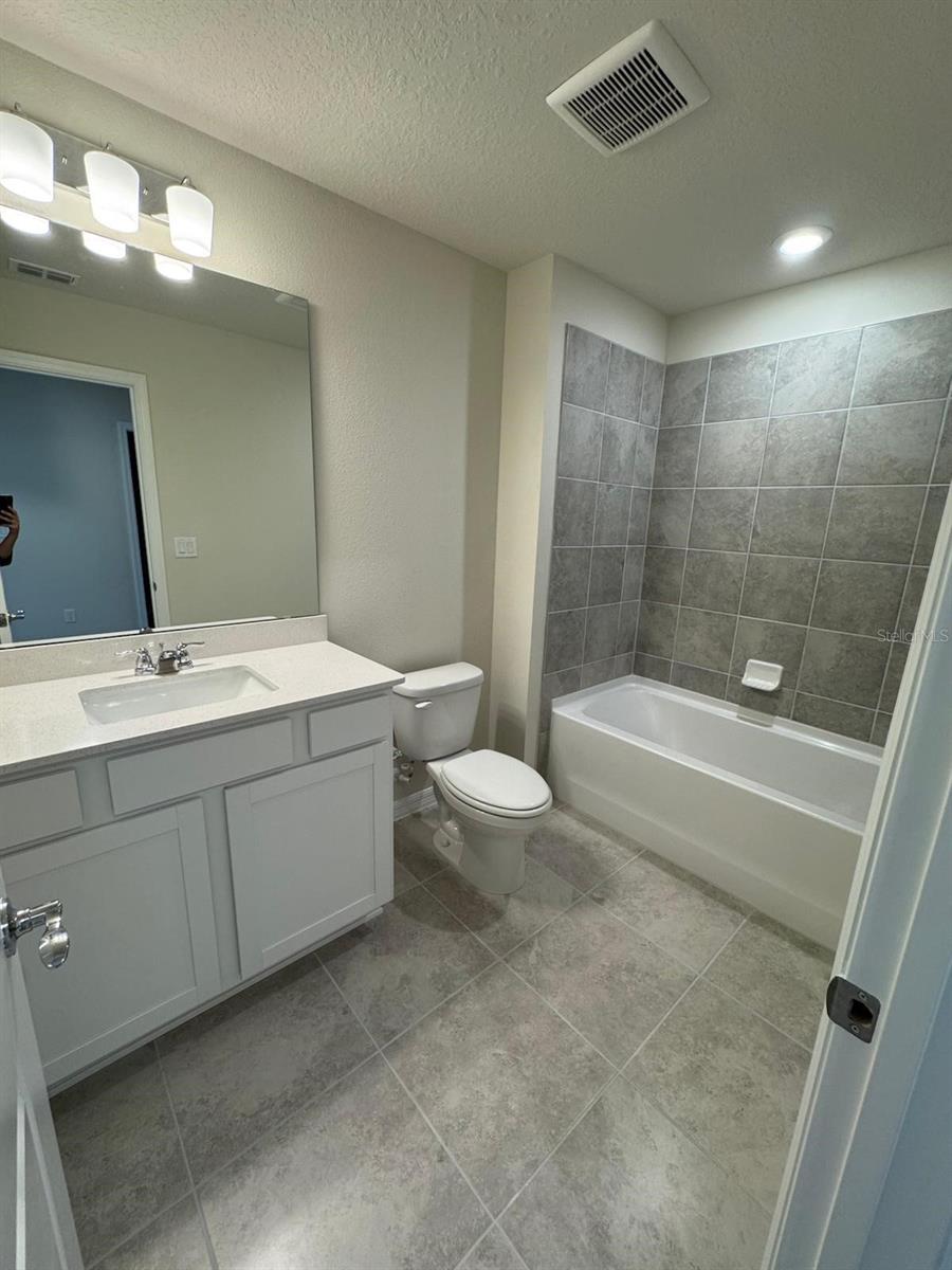 Image 21 of 28 For 6400 Tabebuia Parkway