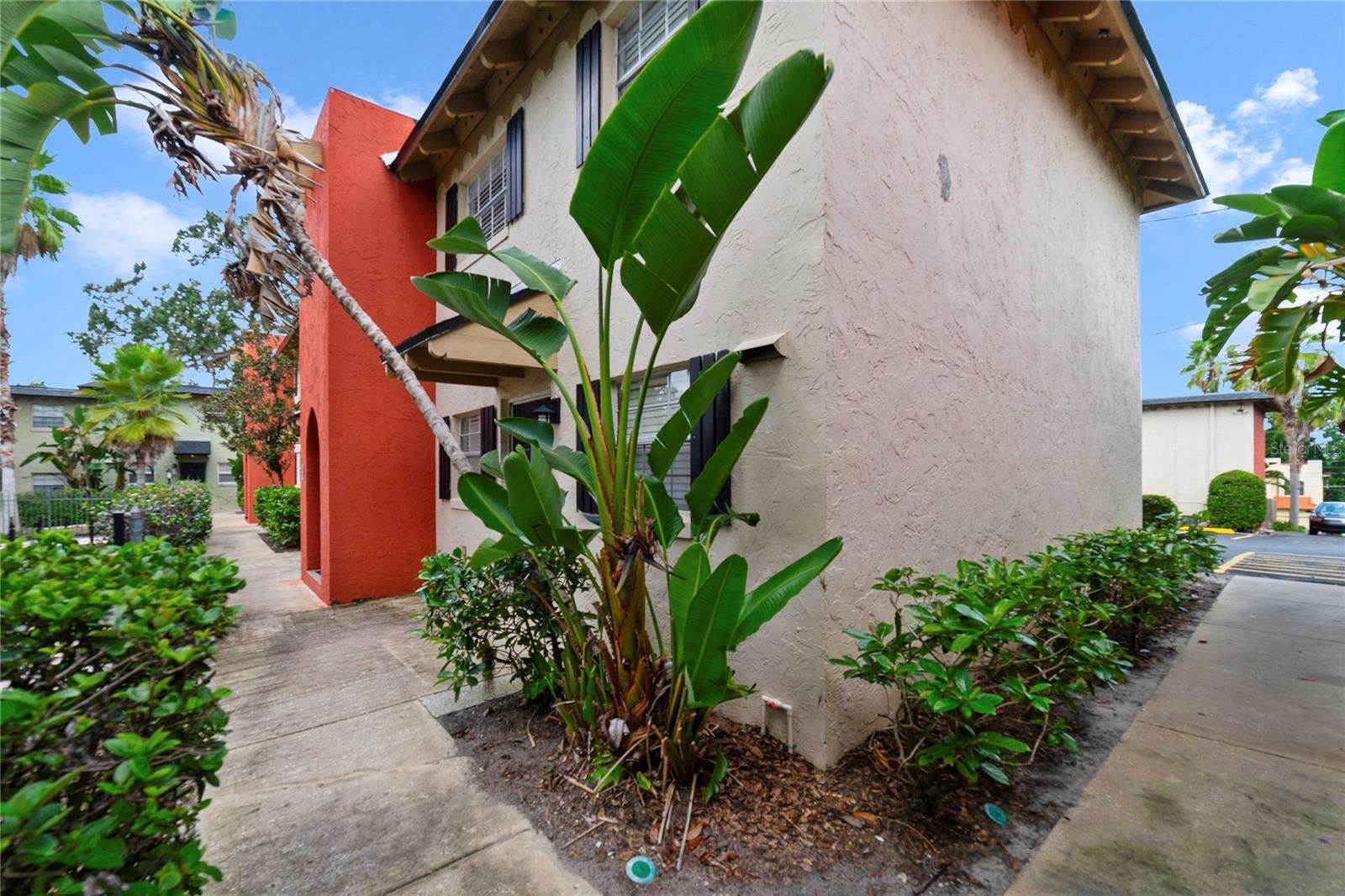 Image 3 of 11 For 2503 Central Boulevard 14